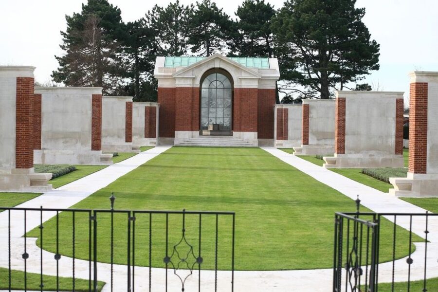 Dunkirk: Operation Dynamo and Battlefield of Dunkirk Tour - The British Memorial and cemetery: the quietest and hardest stop