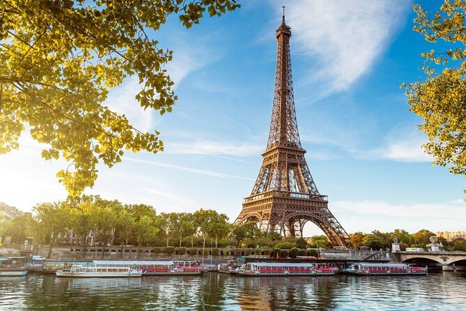 Eiffel Tower Dedicated Reserved Access Top or 2nd floor by lift - Key points to know before booking