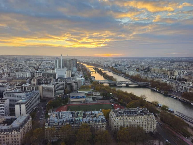 Eiffel Tower: Ticket to Summit or 2nd Floor by Elevator - Key points to know before you book