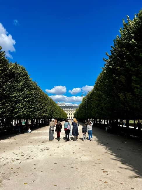 Emily inspired walking tour - Following Emily through central Paris