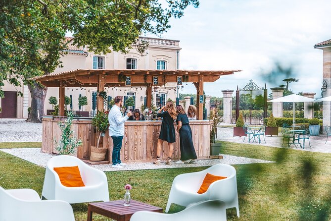 Essential Wine Tour with Tasting & Chateau Visits from Bordeaux - The guides make the difference