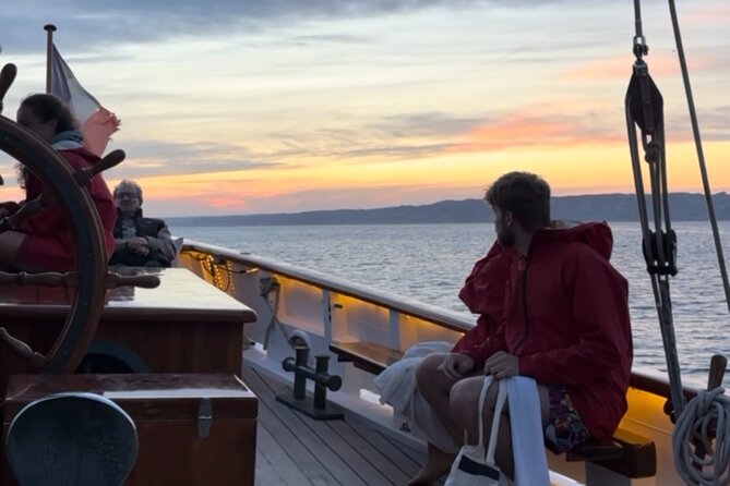 Evening cruise at sunset - The swim from the boat
