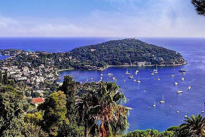 Excursion partagée Eze, Monaco & Monte Carlo from Nice - Villefranche-sur-Mer and the first coastal views