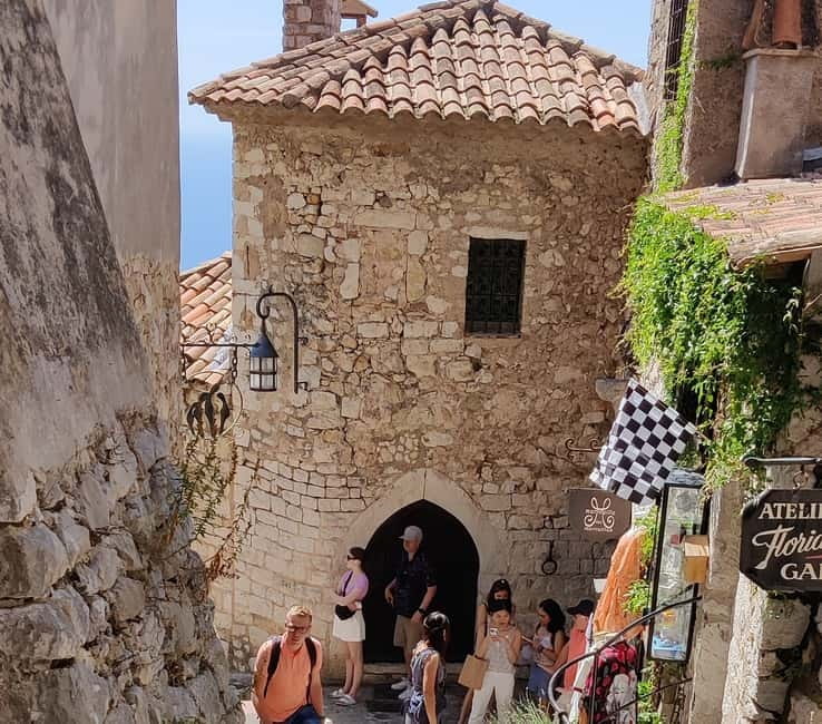 Èze: Walking Tour with a Local Guide - Who gets the most from this $34 tour