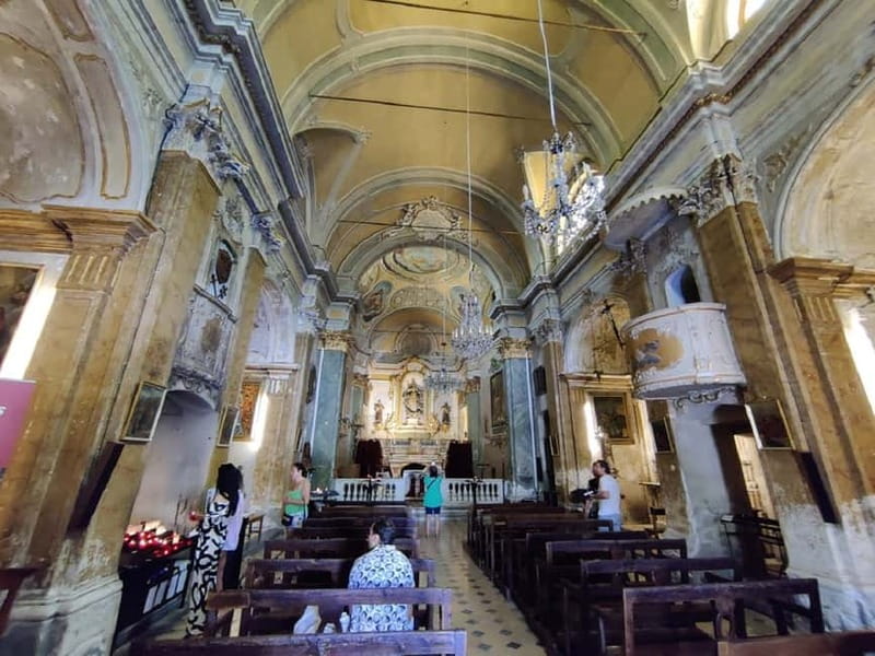 Èze: Walking Tour with a Local Guide - Pace, stairs, weather, and group size