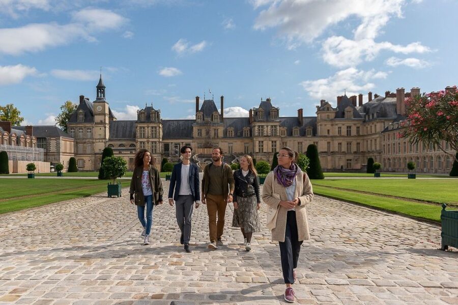 Fontainebleau & Vaux-le-Vicomte Châteaux Day Tour from Paris - Who should book this day trip?