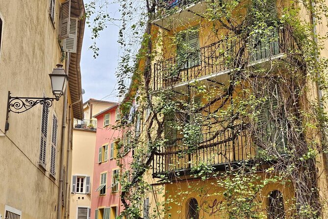 Food Tour Nice - The route ends at Place Rossetti