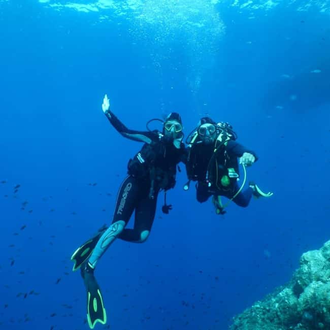 Fréjus: Diving Experience in Port-Fréjus with an Instructor - Leaving Port-Fréjus for the Estérel coast