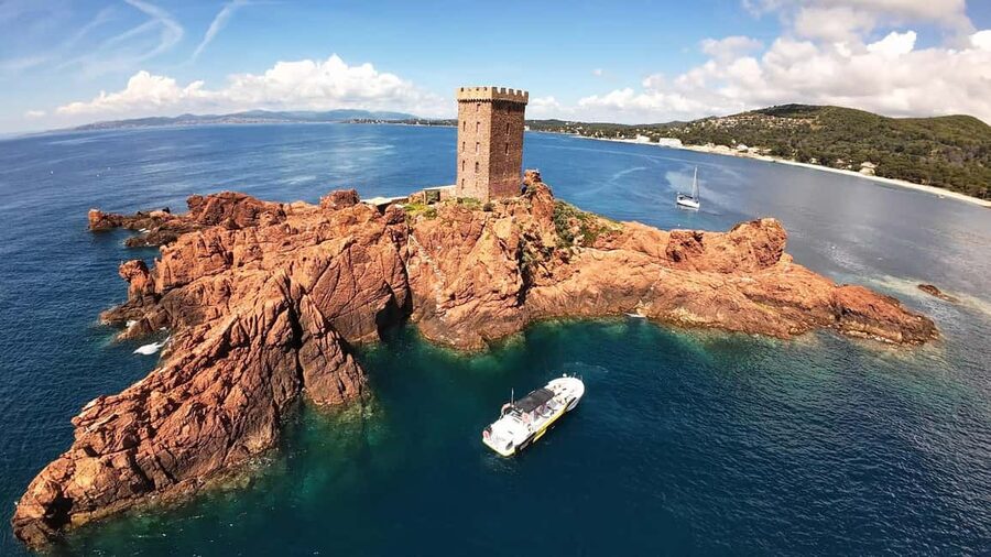 Fréjus: Sea and Creeks Boat Tour with Snorkeling and Drinks - Leaving Fréjus port for the Estérel coast