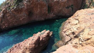Fréjus: Sea and Creeks Boat Tour with Snorkeling and Drinks