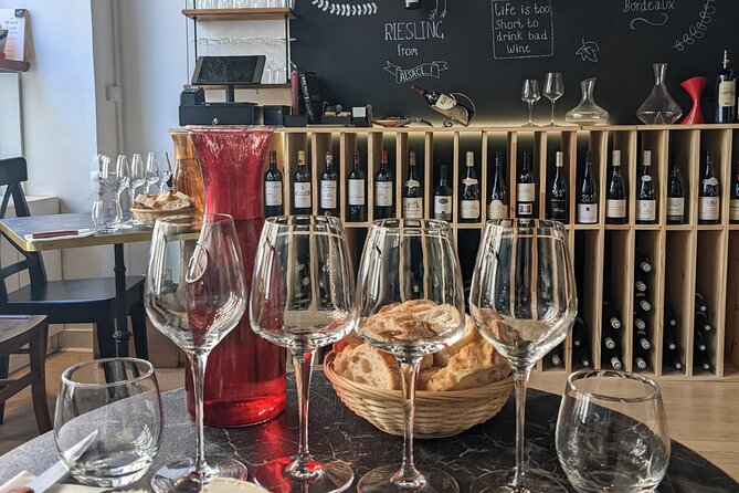 French Wine, Champagne And Cheese Tasting Paris SECRET WINE DOOR - Why the small group improves the afternoon