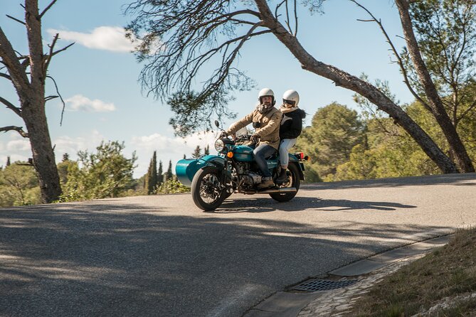 From Aix-en-Provence: 2-Hour Wine & Scenery Sidecar Tour - Sainte-Victoire Mountain and the Main Photo Stop
