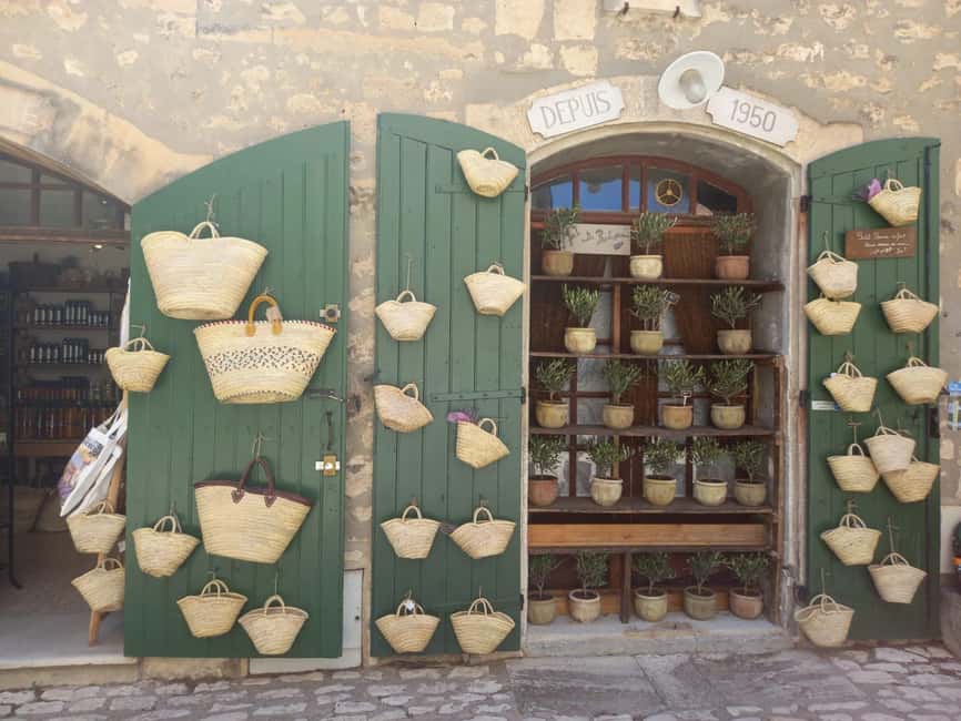 From Aix-en-Provence: Arles, Les Baux, & Saint-Rémy Full-Day - The guide’s role and the self-guided format