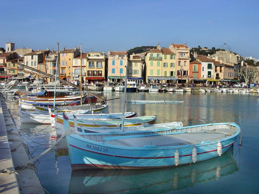 From Aix-en-Provence: Cassis & Luberon Full-Day Tour - What $199 really covers