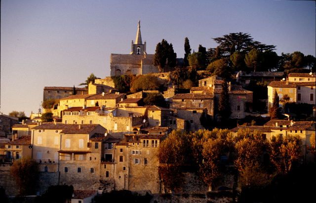 From Aix-en-Provence: Luberon Hilltop Villages Half-Day Tour - Starting in Aix and heading toward the Luberon
