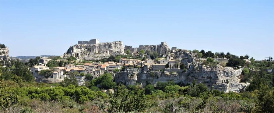 From Aix-en-Provence: Provence Region Tour with Wine Tasting - A full day across Provence