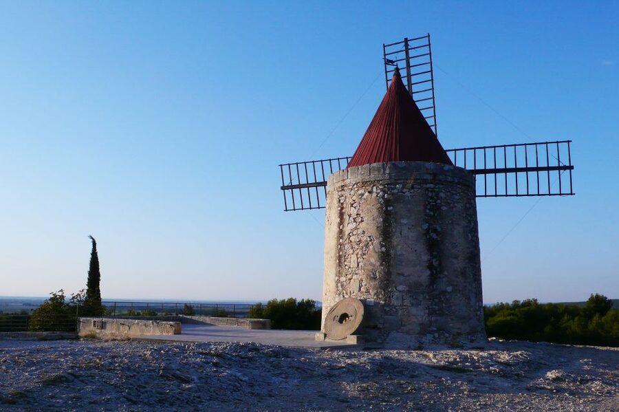 From Arles: Alpilles Regional Park Provence 4x4 Safari - Who will enjoy this 4x4 safari?