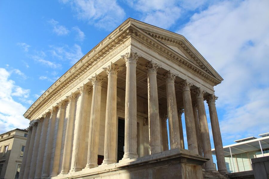 From Avigno: Full-Day Roman Sites and Historical Places Tour - Nîmes: an Arena built for crowds