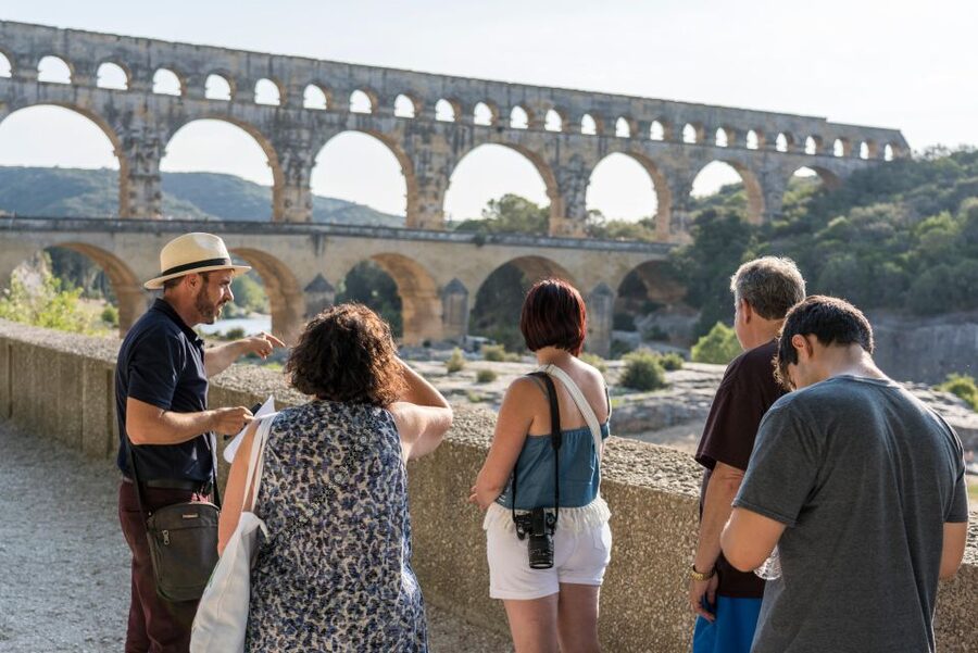 From Avigno: Full-Day Roman Sites and Historical Places Tour - Leaving Avignon in a small minibus
