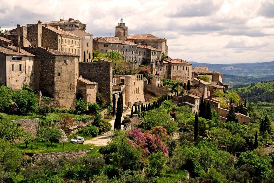 From Avignon: Full-Day Best of Provence Tour - Roussillon turns the streets red