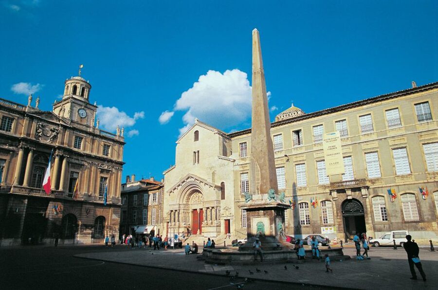 From Avignon: Half-Day Van Gogh & Carrières de Lumières Tour - Who should book this tour?