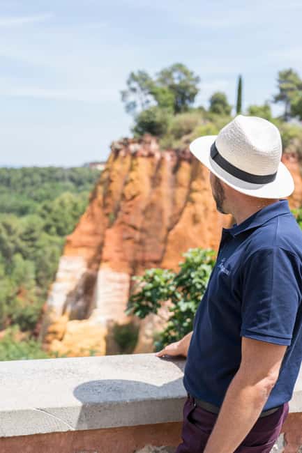 From Avignon: Luberon and Chateauneuf-du-Pape Full-Day Tour - Two wineries, two styles of learning