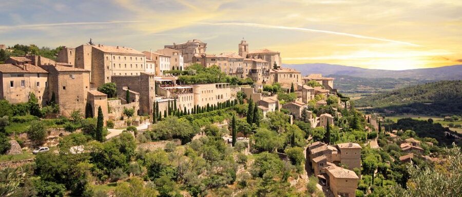 From Avignon: Luberon Villages Day Tour - Gordes from the famous overlook