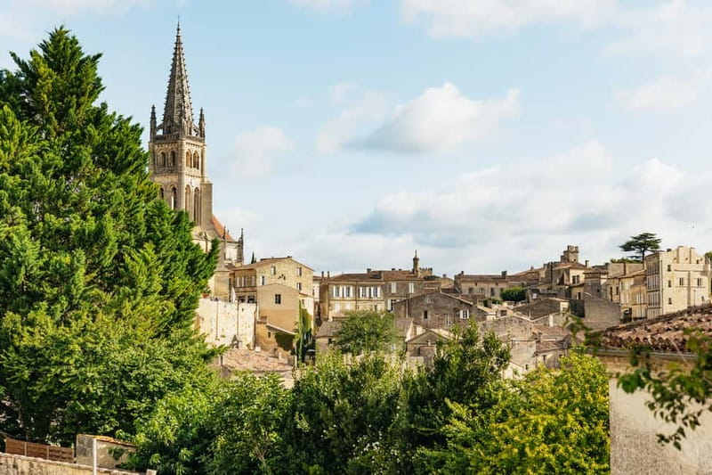 From Bordeaux: Half-Day Saint-Émilion Tour and Wine Tasting - Walking through the UNESCO village