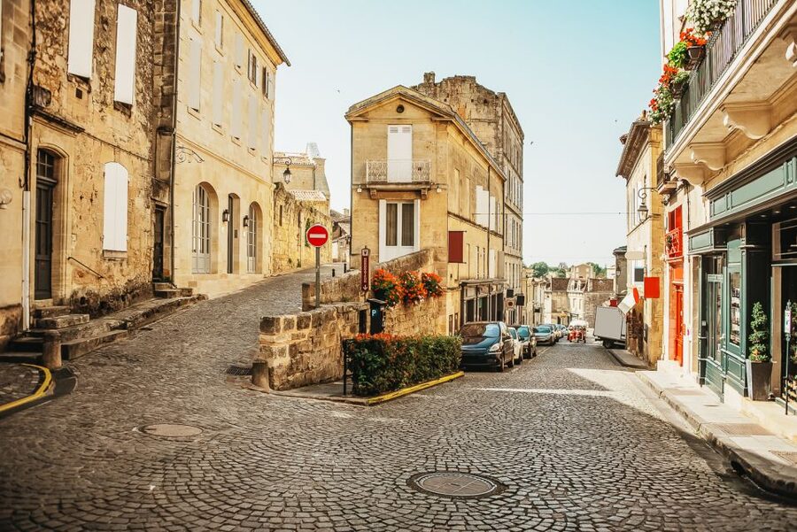 From Bordeaux: St. Emilion Village Half-Day Wine Tour - Who should choose this Saint-Émilion tour?