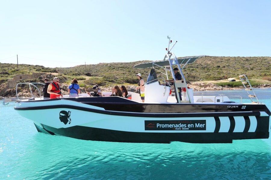 From Calvi: 2-Hour Sunset Cruise to Revellata Peninsula - Who will enjoy this Calvi sunset cruise?