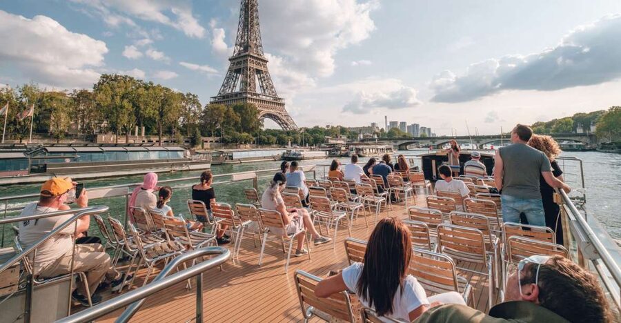 From Disneyland Paris: Paris Day Trip and Sightseeing Cruise - Four hours to choose your own Paris