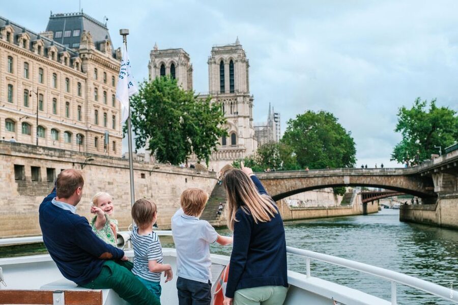From Disneyland Paris: Paris Day Trip and Sightseeing Cruise - Seeing Paris from the Seine