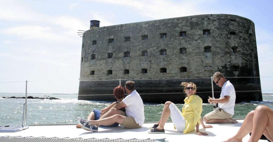 From La Rochelle: Sailing Cruise to Fort Boyard - Key points to know before you sail