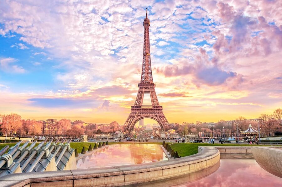 From Le Havre: Paris with River Cruise Shore Excursion - The Eiffel Tower photo stop