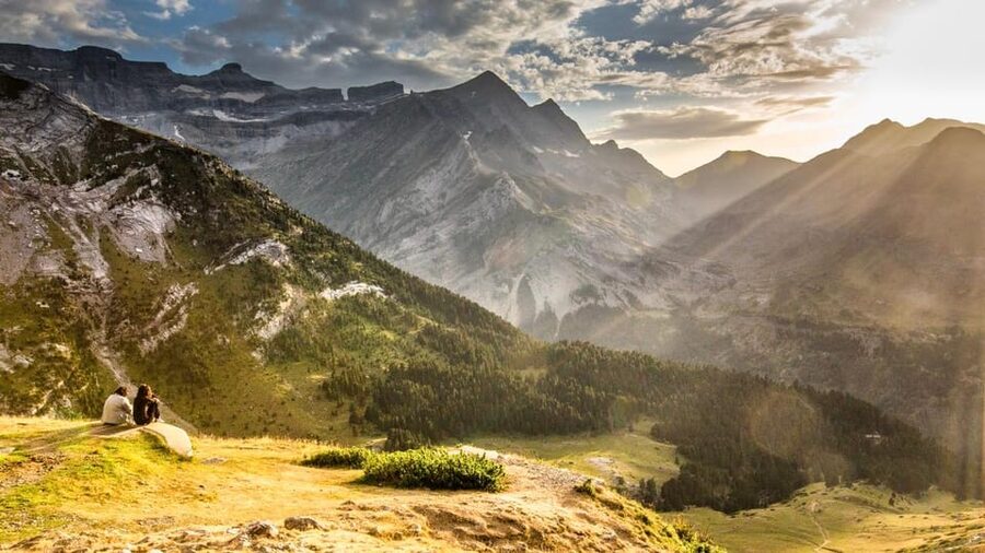 From Lourdes: Gavarnie and Pont d'Espagne Day Trip - What to pack for the Pyrenees