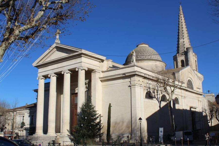 From Marseille: Arles, Les Baux & Saint-Rémy Full-Day Tour - Arles: Roman monuments and Van Gogh’s working streets