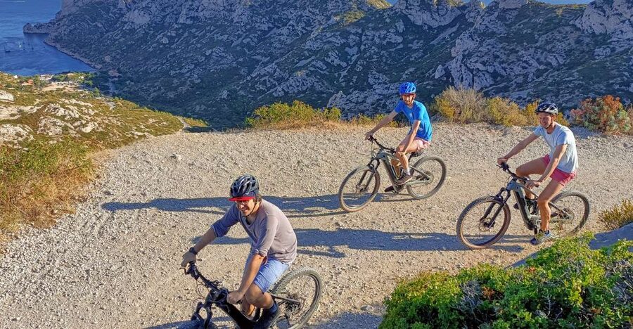 From Marseille: Calanques National Park E-Mountain Bike Tour - The steep road and the return through Roy d’Espagne
