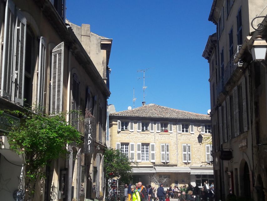 From Marseille Cruise Port: Luberon Villages - Bonnieux and the 12th-century church