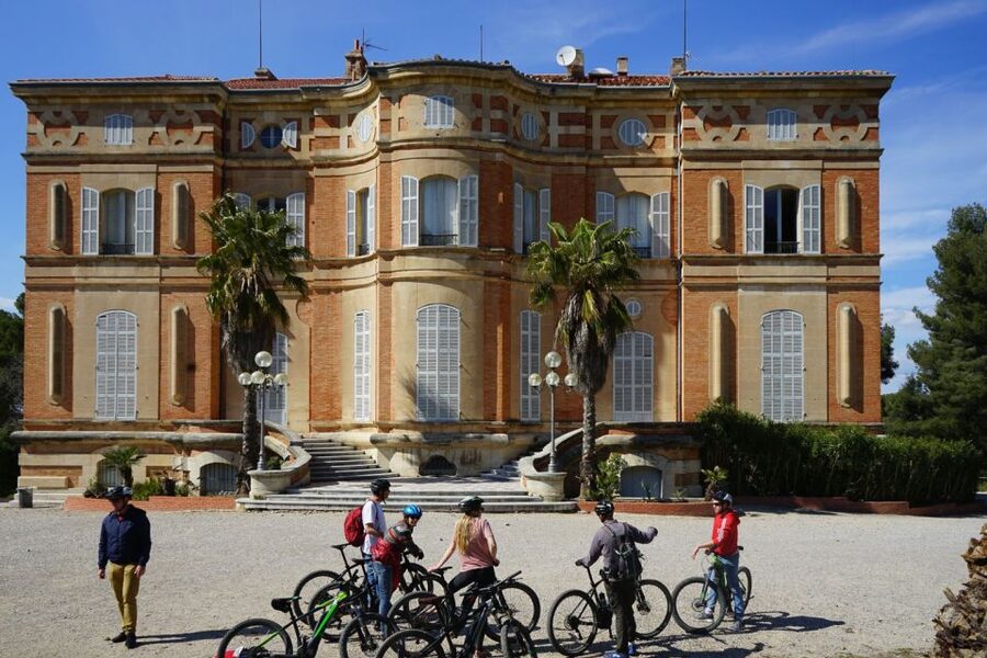 From Marseille: Guided E-Bike Tour to Calanque de Sormiou - The return to Pointe Rouge