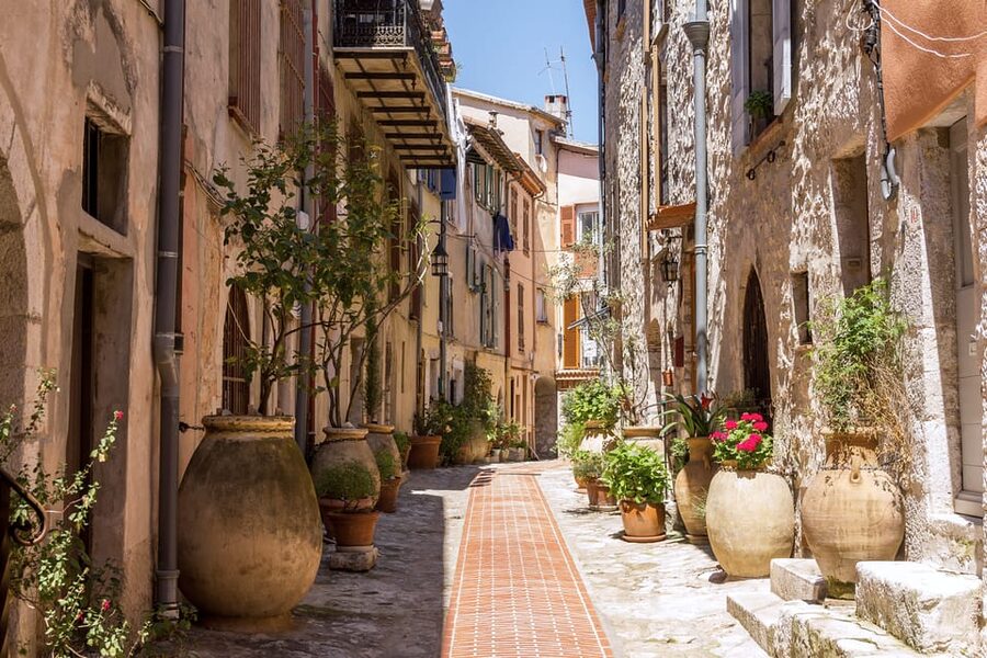 From Nice: Full-Day Best of the Riviera - Guide quality can shape the whole experience