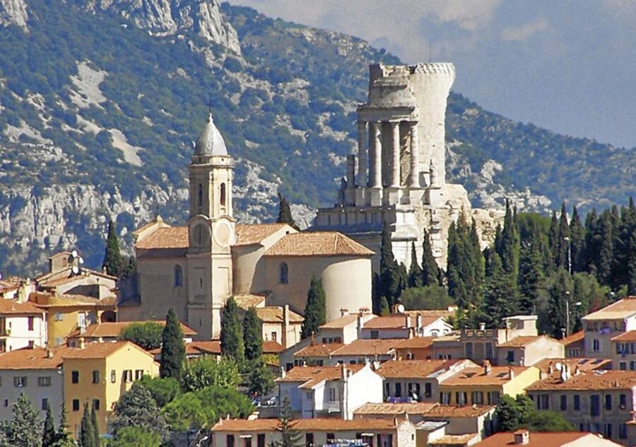 From Nice: Full-Day Italian Market, Menton, & La Turbie Tour - Leaving Nice in an air-conditioned minivan