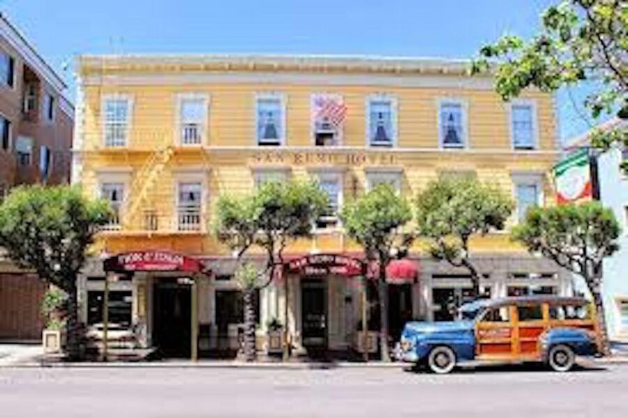 From Nice: Full-Day Italian Market, Menton, & La Turbie Tour - Menton: color, citrus scents, and a quieter old town