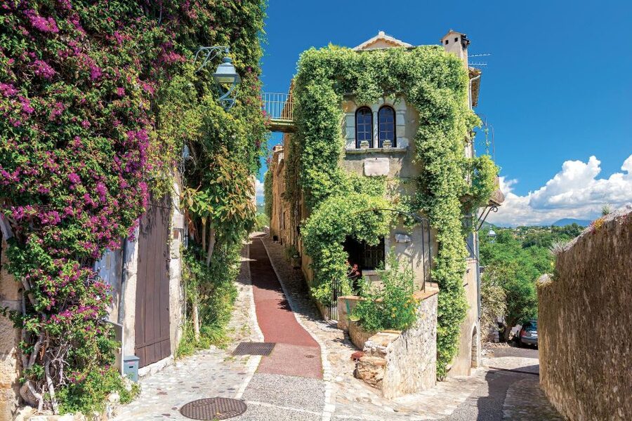 From Nice : Gourdon, St-Paul de Vence, Tourettes & Grasse - Saint-Paul de Vence: art, stone, and serious slopes