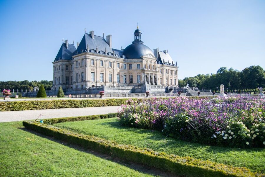From Paris: Chateau de Fontainebleau & Vaux-Le-Vicomte Tour - Why these two châteaux work so well together