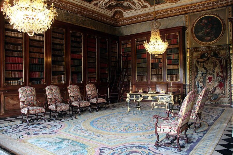 From Paris: Fontainebleau & Vaux-le-Vicomte Private Tour - Booking flexibility and useful planning tips