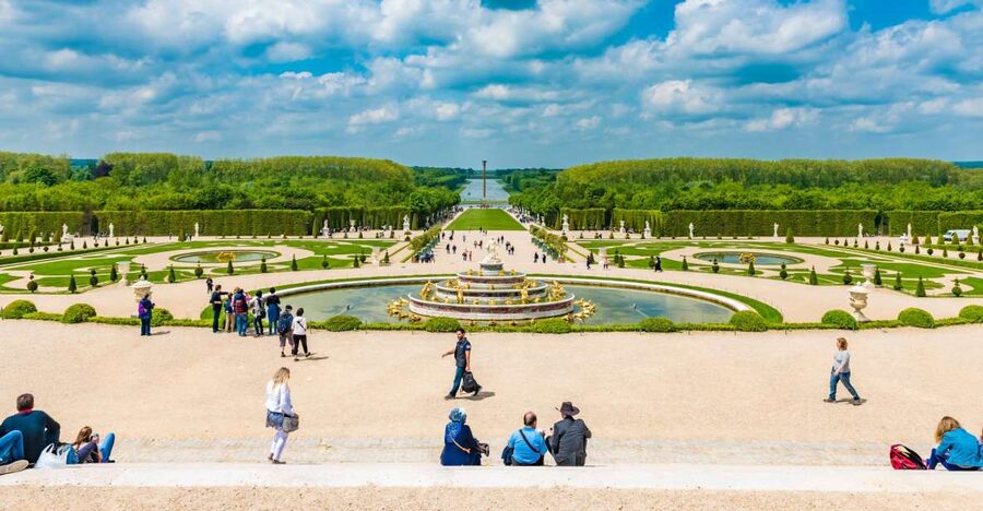 From Paris: Full-Day Guided Tour of Versailles - Grand Trianon and Petit Trianon