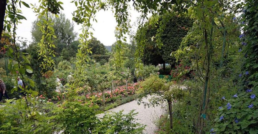 From Paris: Giverny and Monet's Home Day Trip - Why Giverny is worth leaving Paris for
