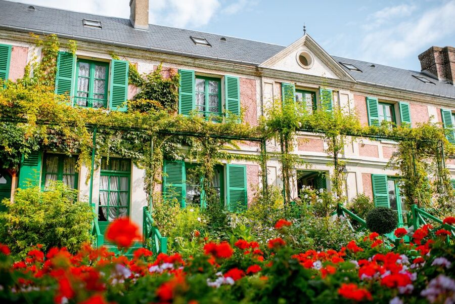 From Paris: Giverny and Versailles Palace Guided Day Trip - Monet’s house and gardens at Giverny