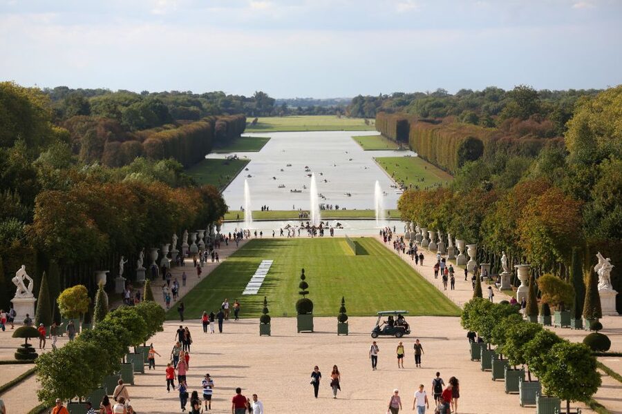 From Paris: Giverny and Versailles Palace Guided Day Trip - Starting at Place du Général Kœnig
