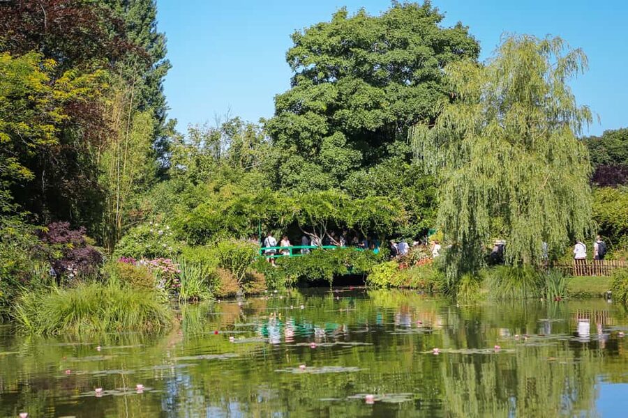 From Paris: Giverny Day Trip with Audio Guide or Live Guide - Why Giverny is worth leaving Paris for